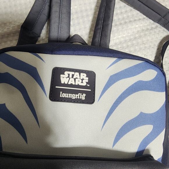 STAR WARS LOUNGEFLY EUC THE MANDALORIAN COSPLAY NYLON SMALL BACKPACK BAG - Picture 3 of 6